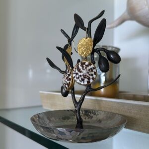 Devon Leigh Gold and Shell  Earrings